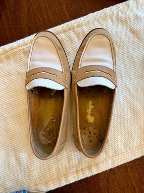 Sperry Women's Beige White Leather Loafer Flats 8.5M Slip-On Casual Shoes